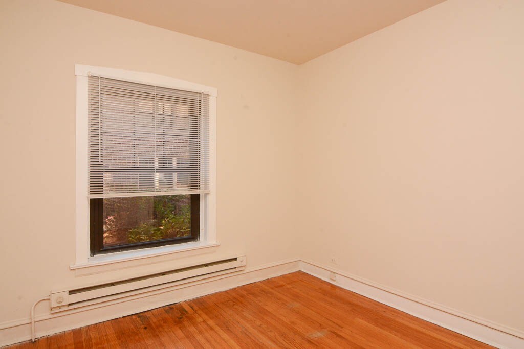Building Photo - 1324 Oak Ave