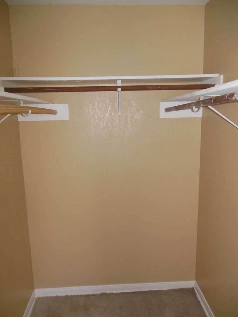 Building Photo - 4808 Rainbow Cir