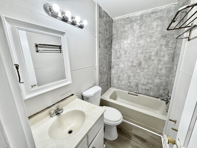 Building Photo - 3592 Vivia Ave