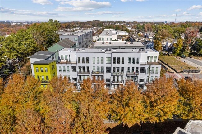 Building Photo - 1272 Longreen Ter NW