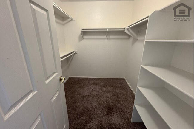 Building Photo - 3Bed/2Bath House in Avondale! Ready for Immediate Move-In! – RV GATE!