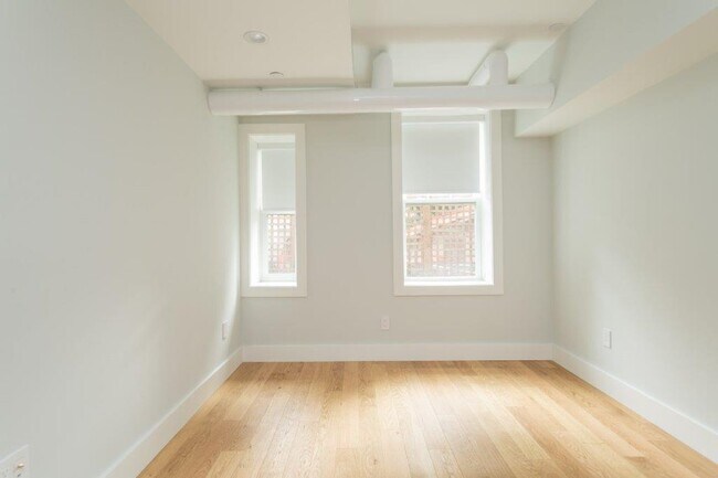 Building Photo - 286 Chestnut Hill Ave