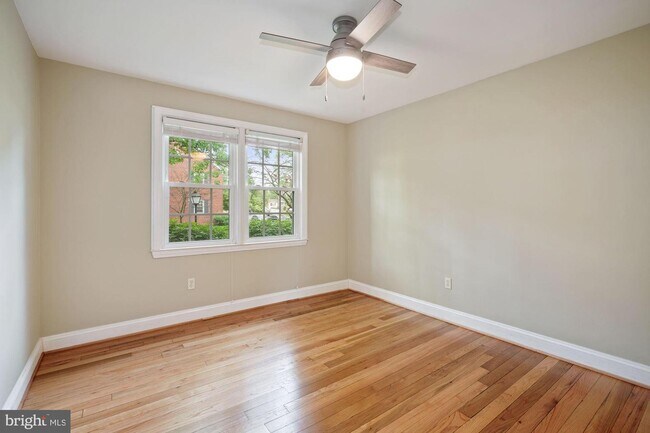 Building Photo - 2900 13th Rd S