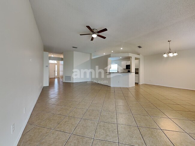 Building Photo - 10603 Cami Ct