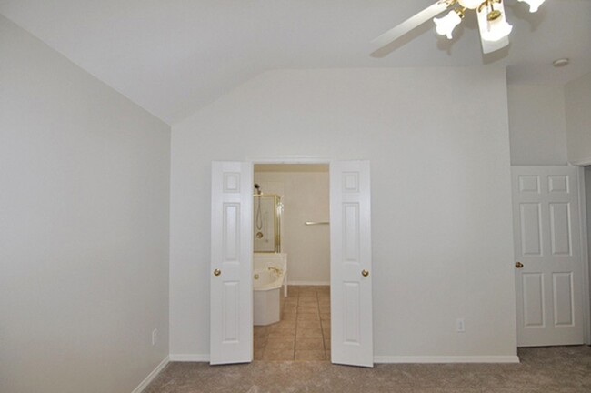 Building Photo - Hurst 3-2-2 Birdville ISD Quick Move-In