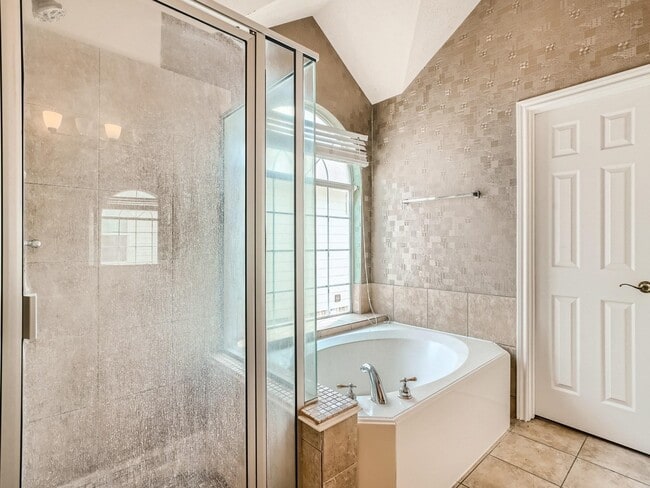 Building Photo - 503 Taskwood Dr