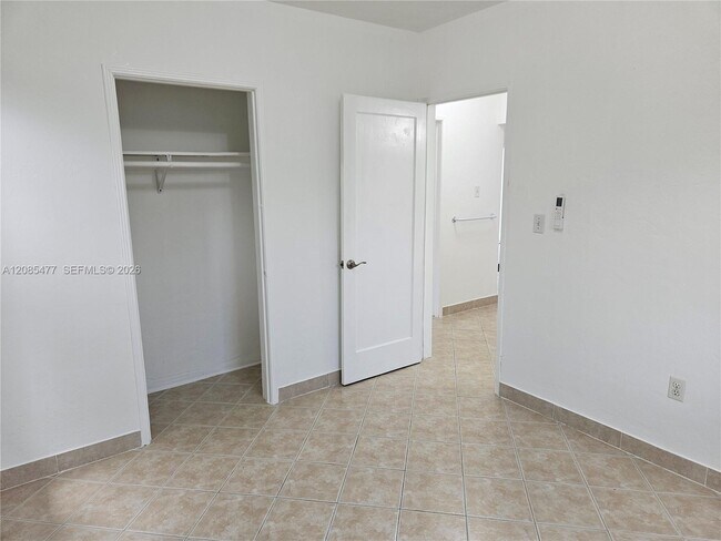 Building Photo - 145 SW 60th Ct
