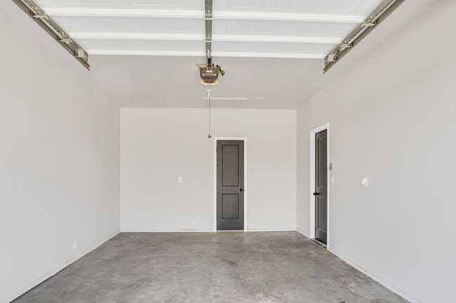 Building Photo - 1613 Timber Ridge Dr