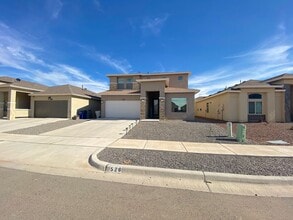 Building Photo - East El Paso 3 bed Refirg A/C