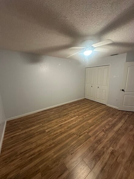 Building Photo - 8426 Greystone Dr