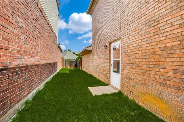 Building Photo - 3021 Sawtooth Dr