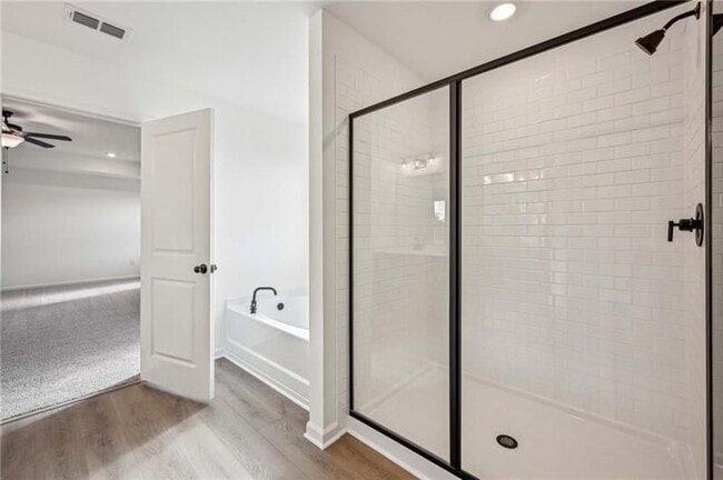 Building Photo - 564 Silverleaf Trl