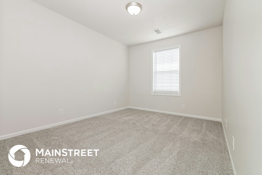 Building Photo - 13604 W 129th Terrace
