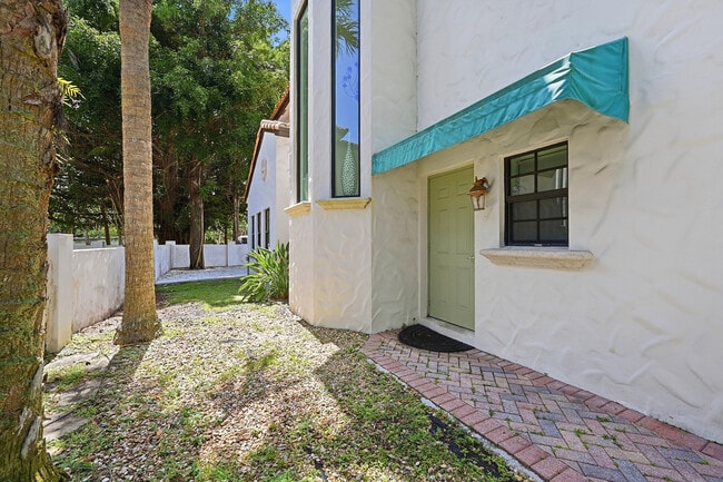 Building Photo - 4419 Hidden Harbour Terrace