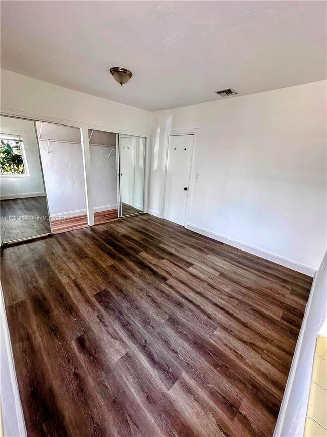 Building Photo - 9065 Harding Ave