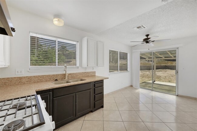 Building Photo - 1300 Wintergreen Dr