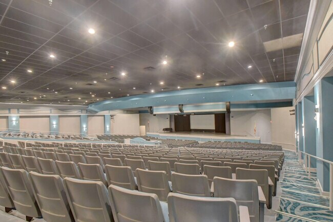 Building Photo - 224 Capri E