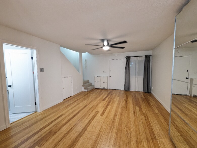 Building Photo - 725 Coronado Ave