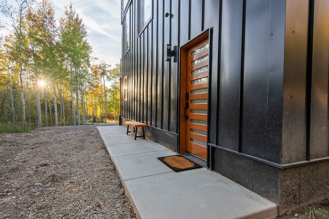 Building Photo - 6177 Ruffed Grouse Rd