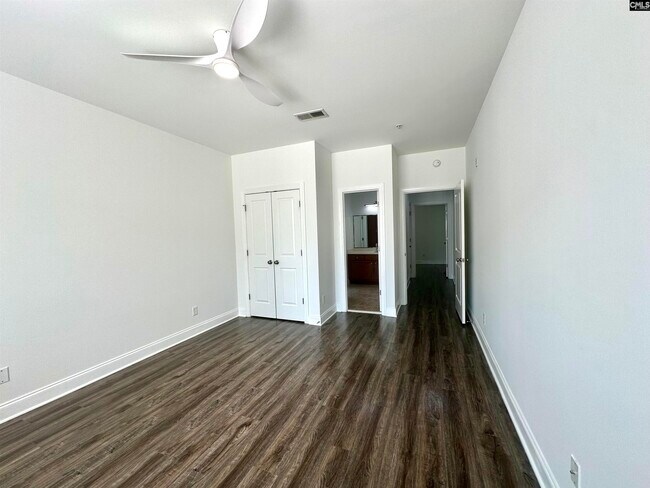 Building Photo - 149 Breezes Dr