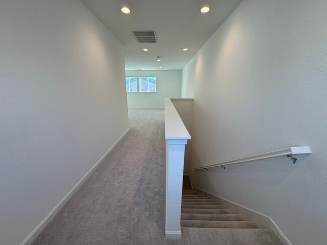 Building Photo - 6333 Dandelion St