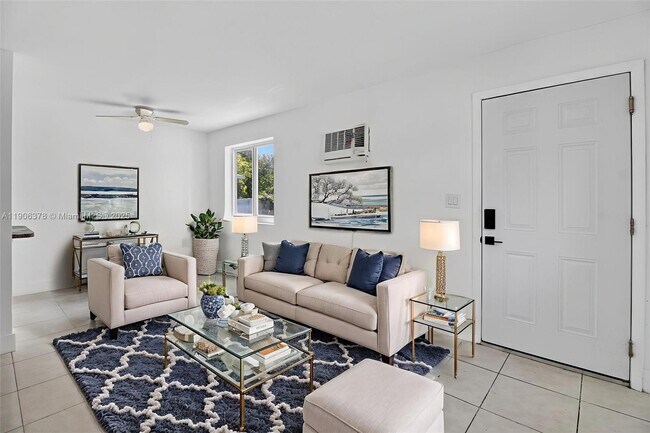 Primary Photo - 1864 NW 28th St