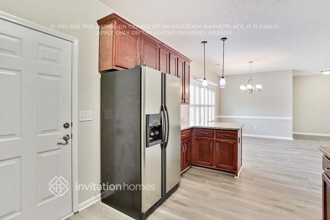 Building Photo - 805 City Park Dr