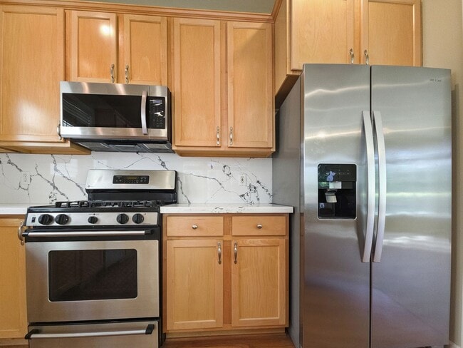 Building Photo - Modern Craftsman with Stylish Updates in S...