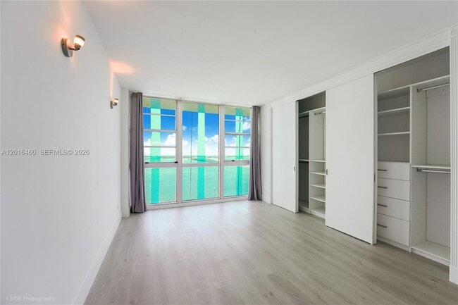 Building Photo - 2451 Brickell Ave