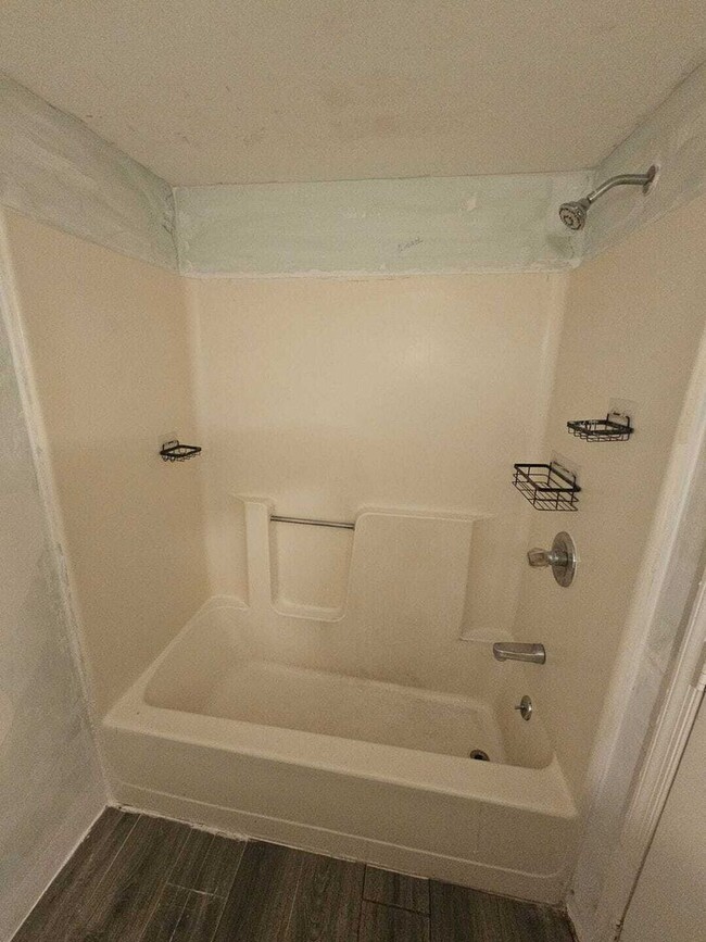 Building Photo - 219 N Lawrence St