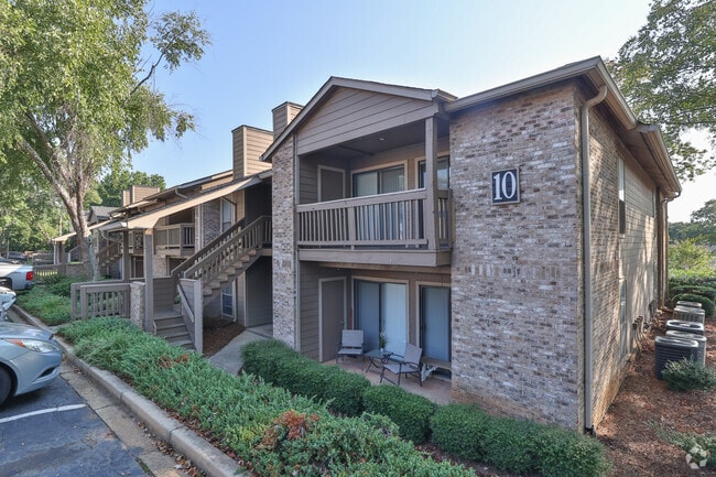 Exterior - Haywood Pointe Apartments