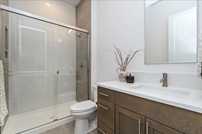 Building Photo - Custom Model Home on the Meridian Bluff
