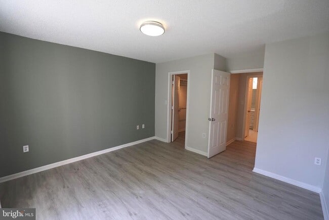 Building Photo - 20979 Timber Ridge Terrace