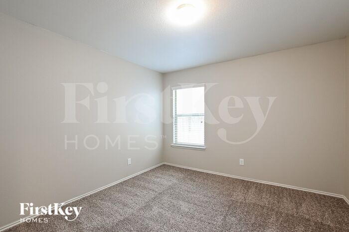 Building Photo - 20327 Louetta Reach Dr