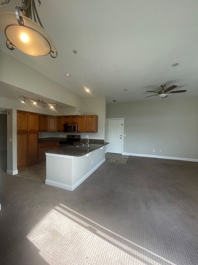 Building Photo - 2 Bedroom / 2 bath Condo in Bermuda Dunes ...