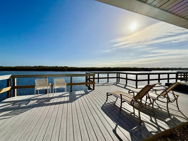 Building Photo - 821 Bahia Del Sol Dr