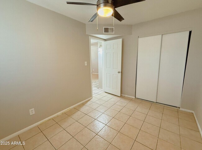 Building Photo - 1551 E Christy Dr