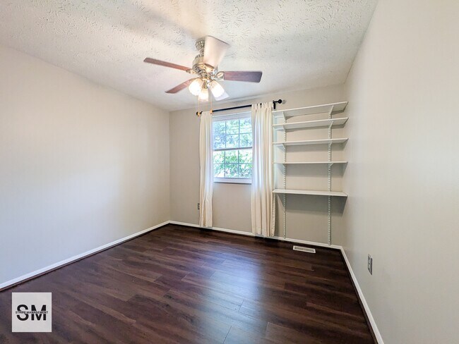 Building Photo - 14505 Farmcrest Pl