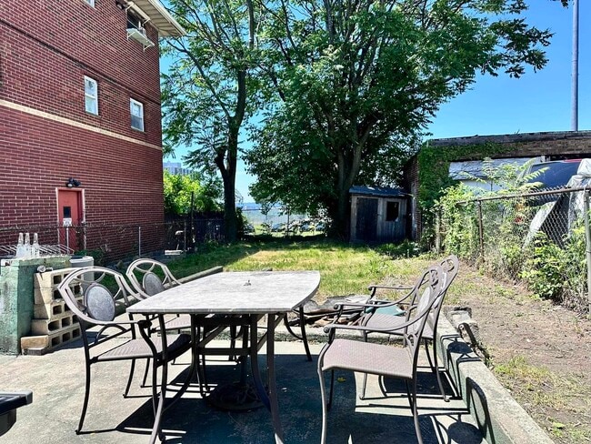 Building Photo - 6411 Durham Ave