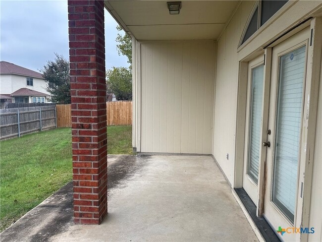 Building Photo - 226 Lottie Ln