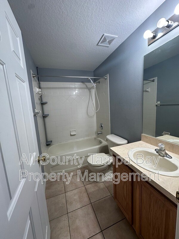 Building Photo - 9448 Charlesberg Dr