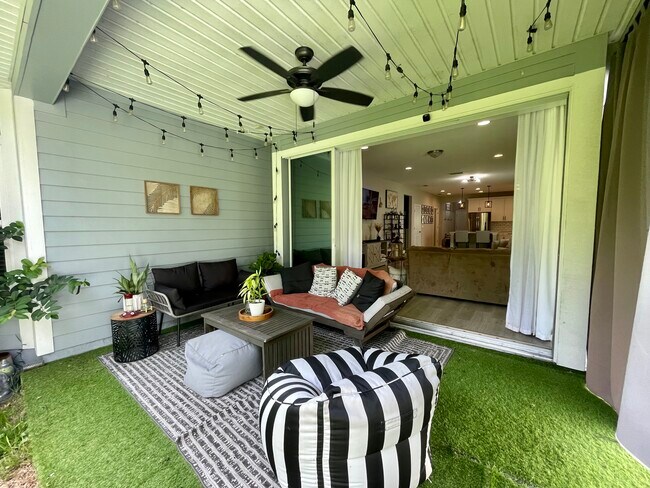 Building Photo - 2090 Hawkeye Pl