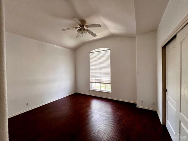 Building Photo - 3304 San Rafael St