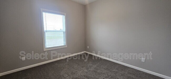 Building Photo - 8792 Elmont Cv