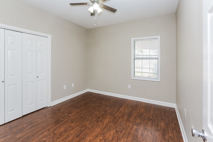 Building Photo - 519 Willow Ct Dr