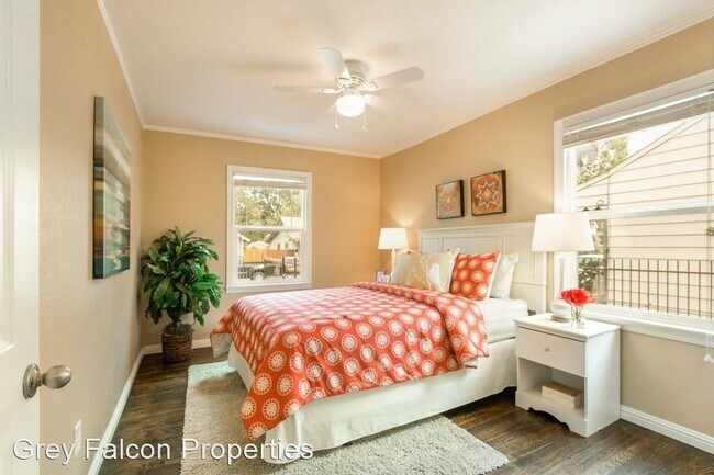 Building Photo - 2 br, 1 bath House - 3342 San Carlos Way