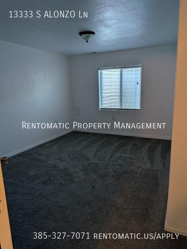 Building Photo - 13333 Alonzo Ln