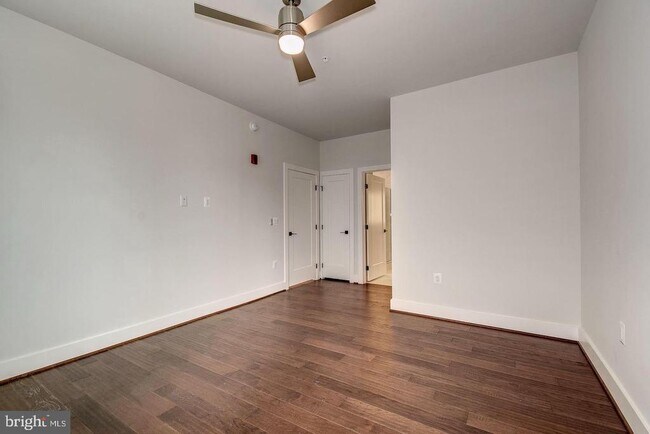 Building Photo - 1411 Key Blvd