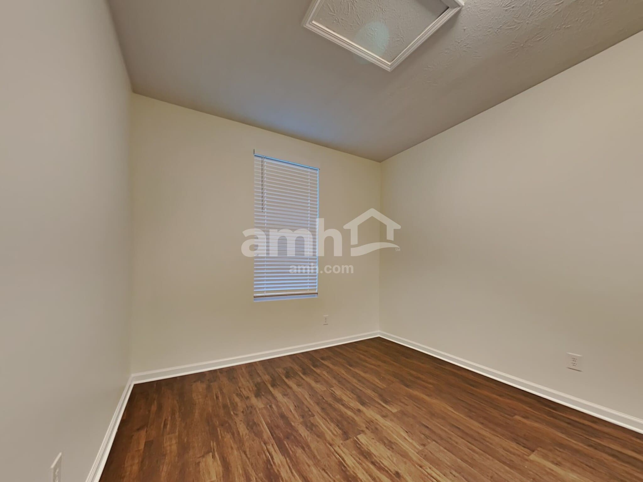 Building Photo - 6605 Shooting Star Dr