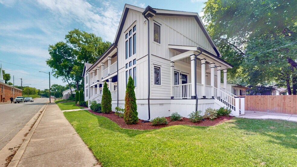 Building Photo - 2701 Eden St